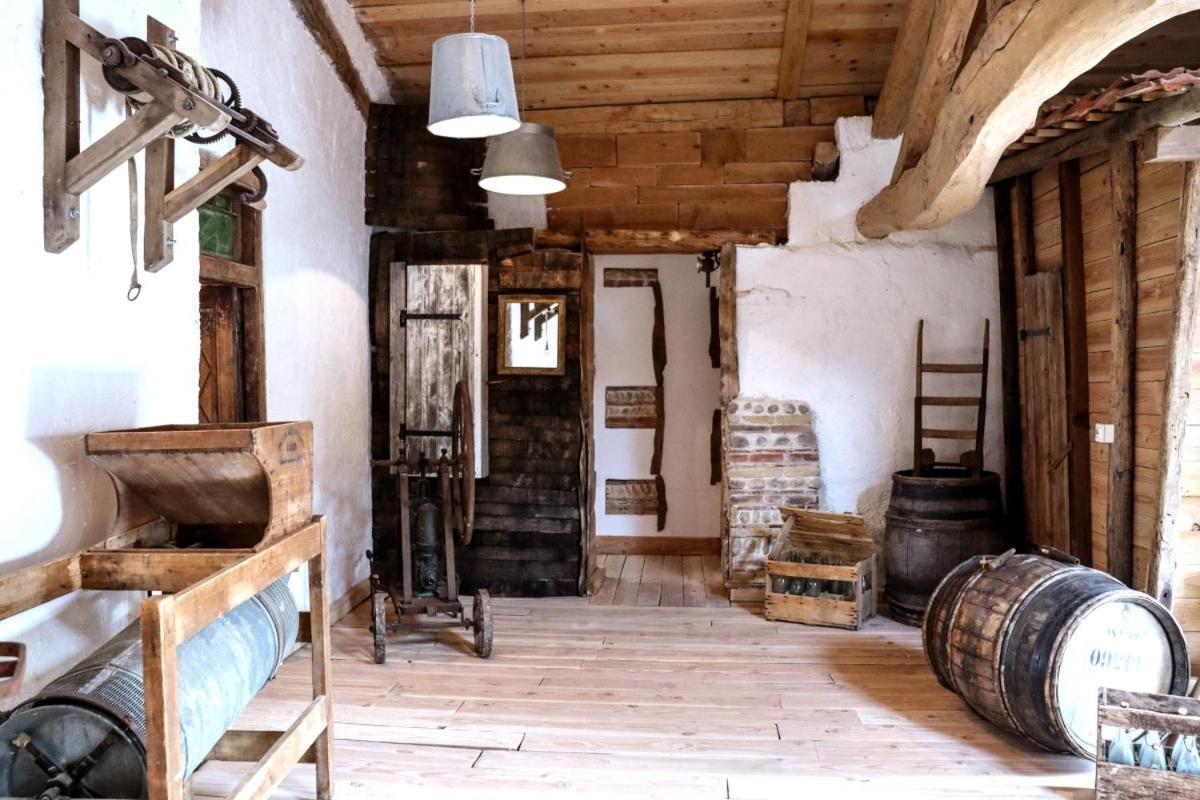 Hotel Le Moulin De Chamambard Saint-Denis-les-Bourg Esterno foto