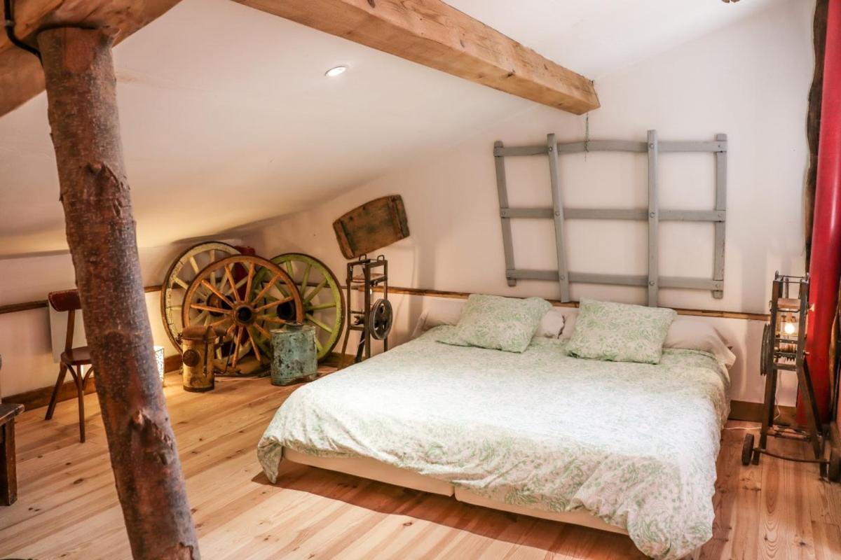 Hotel Le Moulin De Chamambard Saint-Denis-les-Bourg Esterno foto